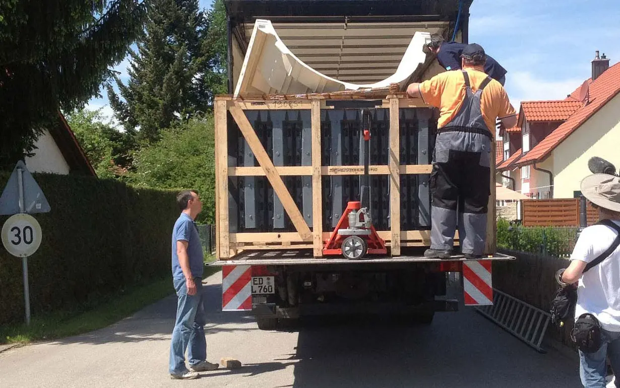 Lieferung modulares Pool-System Bregenz